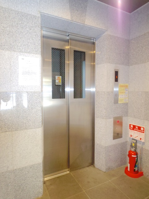 エレベーター。