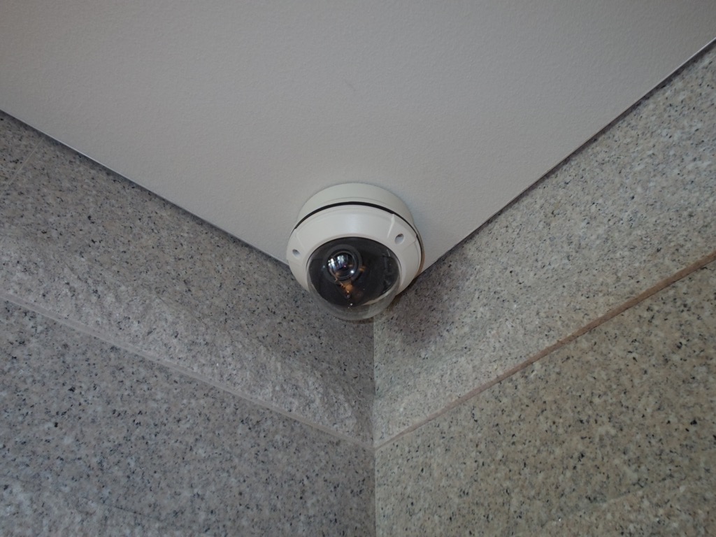 防犯カメラも複数設置されてます。