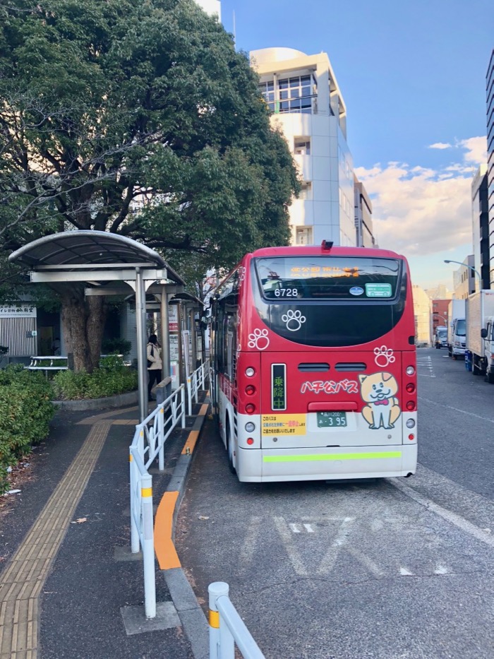 渋谷区コミュニティバスの停留所まで徒歩約1分