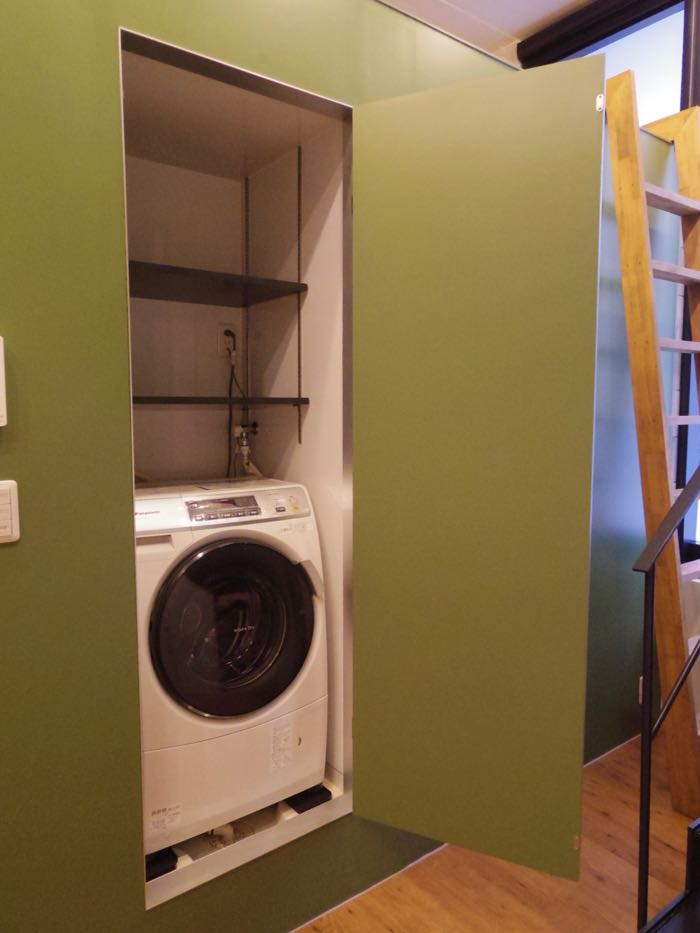 もう1つのドアは乾燥機能付きドラム洗濯機